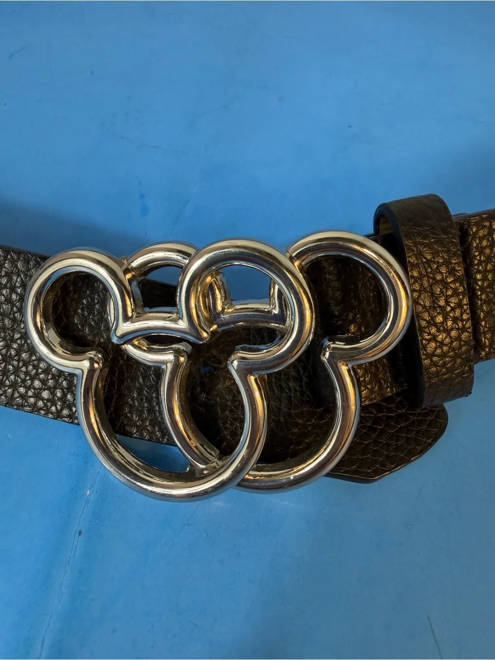 Kohl's Black Leather Belt with Silver Interlocking Ring Buckle